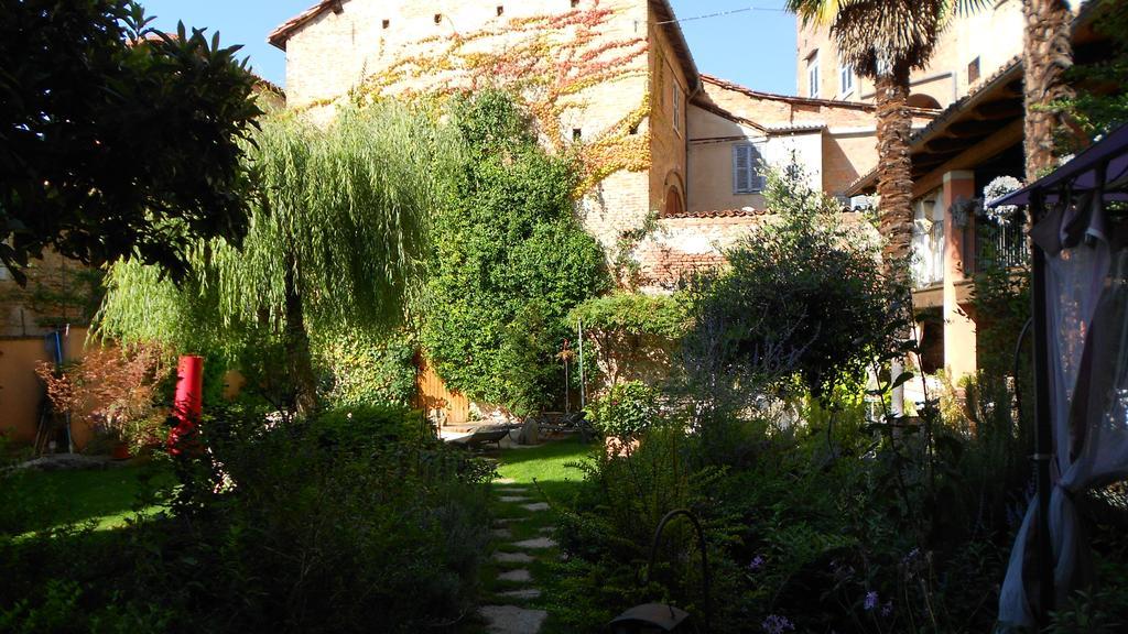 Lori's Mondovi